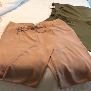 Cute pants 2 green and peach! “SOLD”